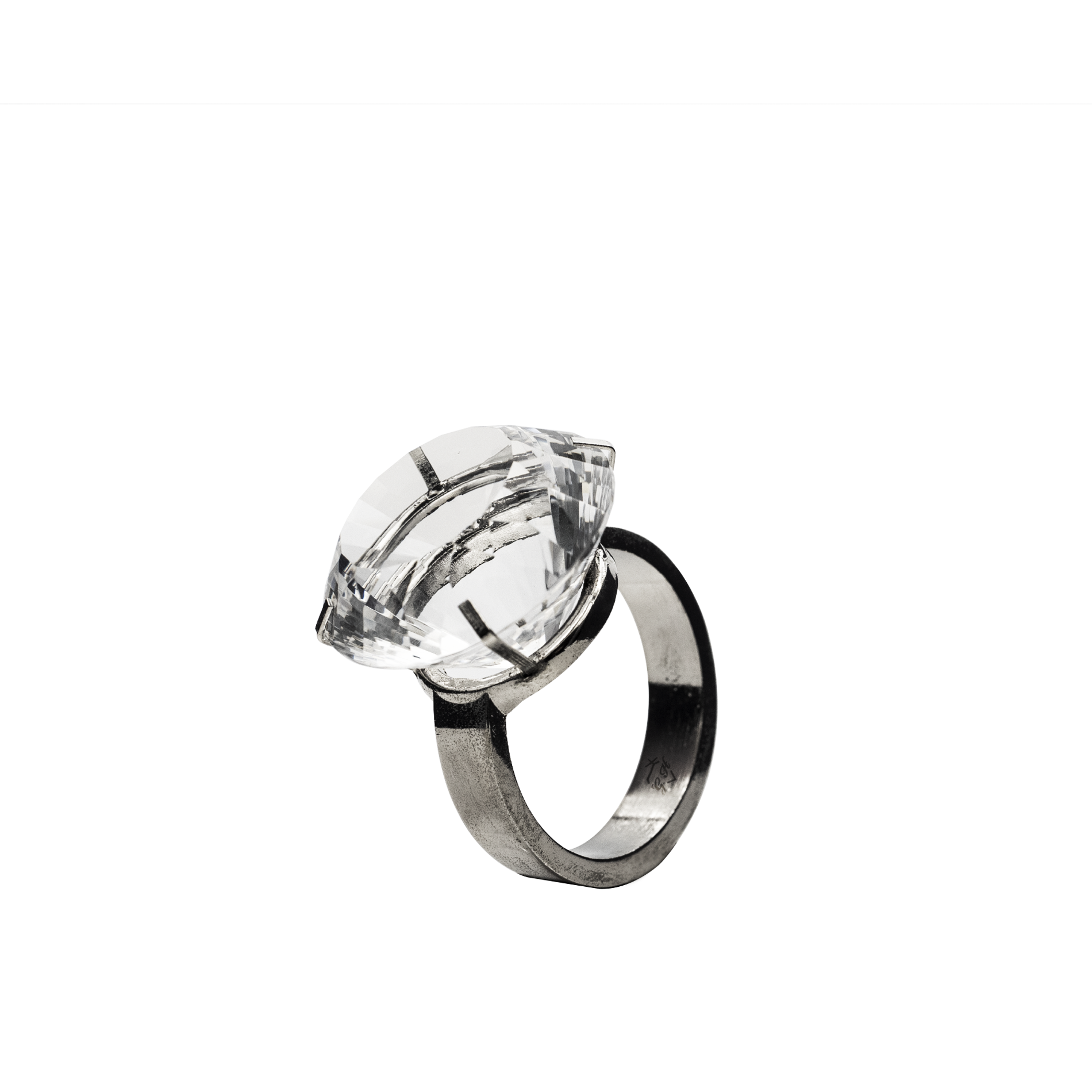 Clear Quartz Diamond Ring Ornament